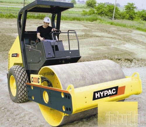 Máy đầm một quả đầm lăn nhẵn Bomag - C832C
