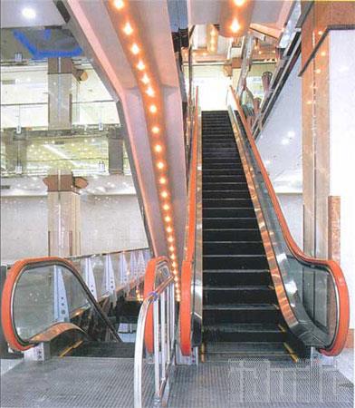 Thang cuộn tự động