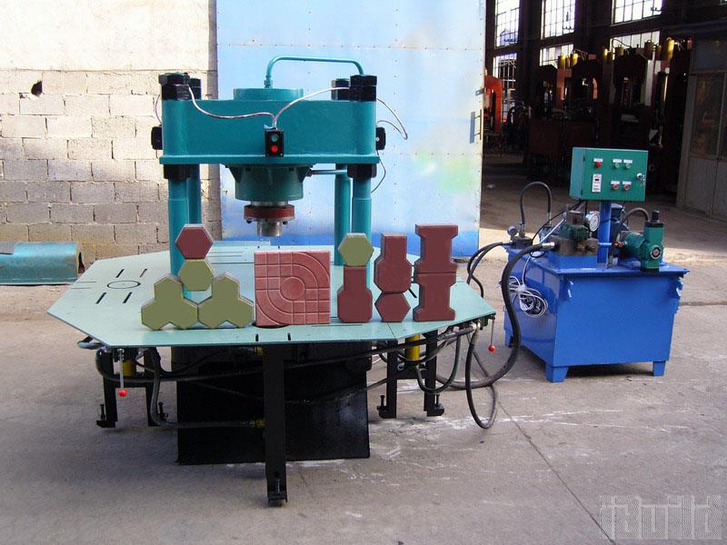 Máy sản xuất gạch loại DY – 150T
