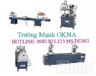 Máy sản xuất cửa nhựa