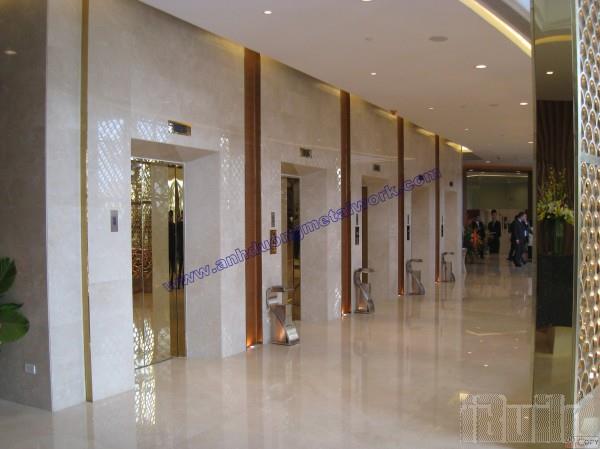 Trang trí lan can kính ,cầu thang kính ,nội ngoại thất thang máy bằng inox cao cấp.