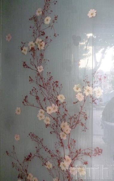Kính ép hoa hồng tỉ muội